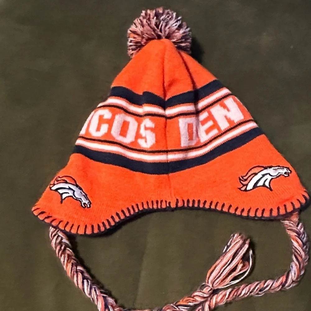 Broncos Kids Orange Knit Fleece-Lined Hat